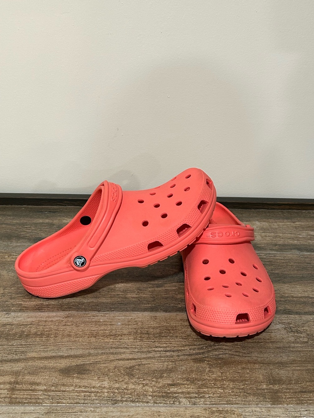 Crocs coral women’s 12 men’s 10 slip on clog shoes unisex